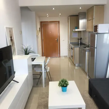 Tower's Flat 2 On The 30th Floor +wifi +digital Tv Apartment *